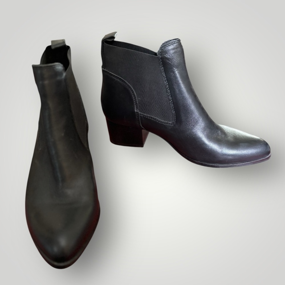Nine West Rhodes Black Leather Chelsea Ankle Boots Block Heel Women’s Size 7
